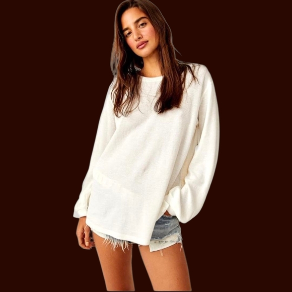 Free People Tops - Free People White Long Sleeve Tee Bell Sleeves. A Bit Thicker Then Most F.P.tees